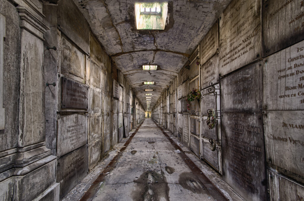 le crypt main corrider copy