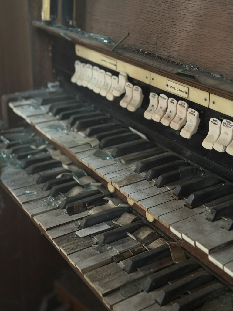 Iphone17promax derelict church abandoned urbex organ