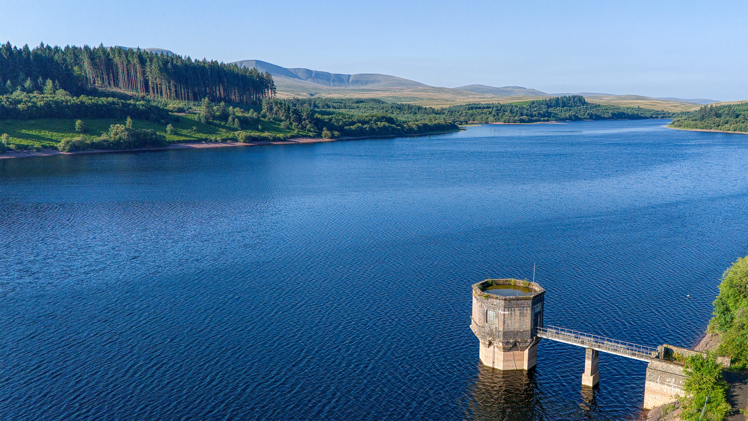 usk-reservoir-campsite-brecon-beacons-wales.jpg